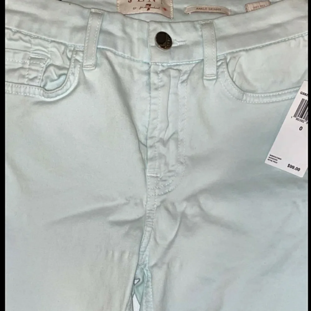 7 For All Manking Cropped Skinny Jean - Picture 2 of 9